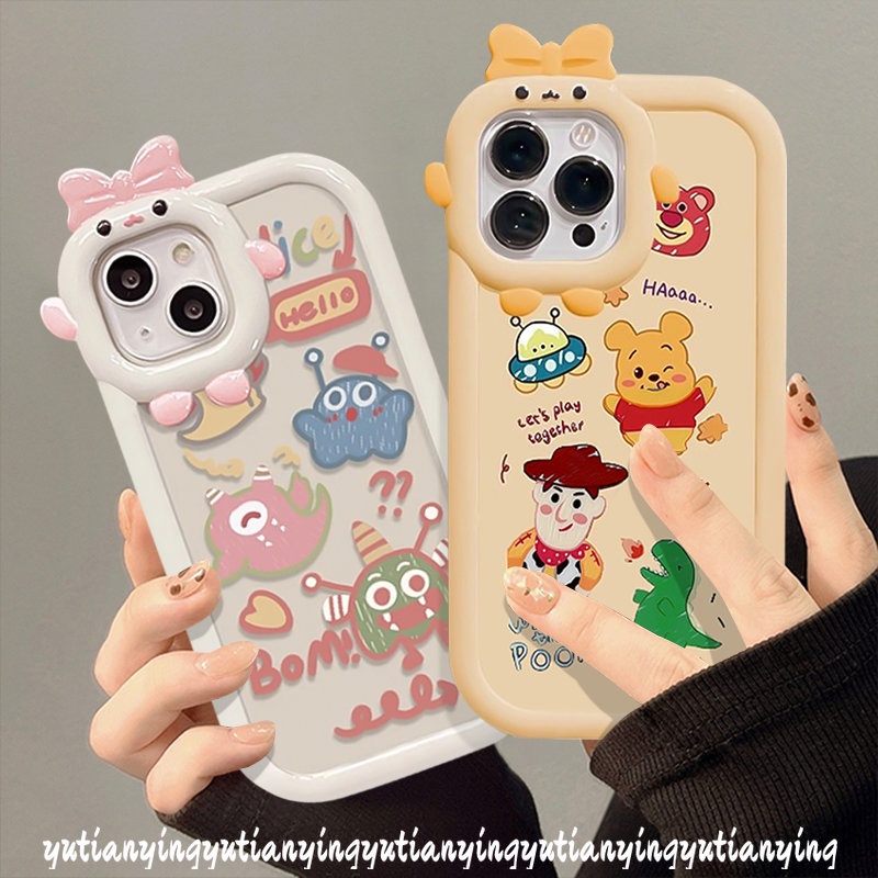 IPHONE Cute Little Monster Dinosaurus Cute Winnie The Pooh Couples Case Kompatibel Untuk Iphone11 14 13 12 Pro Max 7Plus XR X XS Max7 6 8 6s Plus SE 2020 3D Lensa Monster Kecil Soft Cover