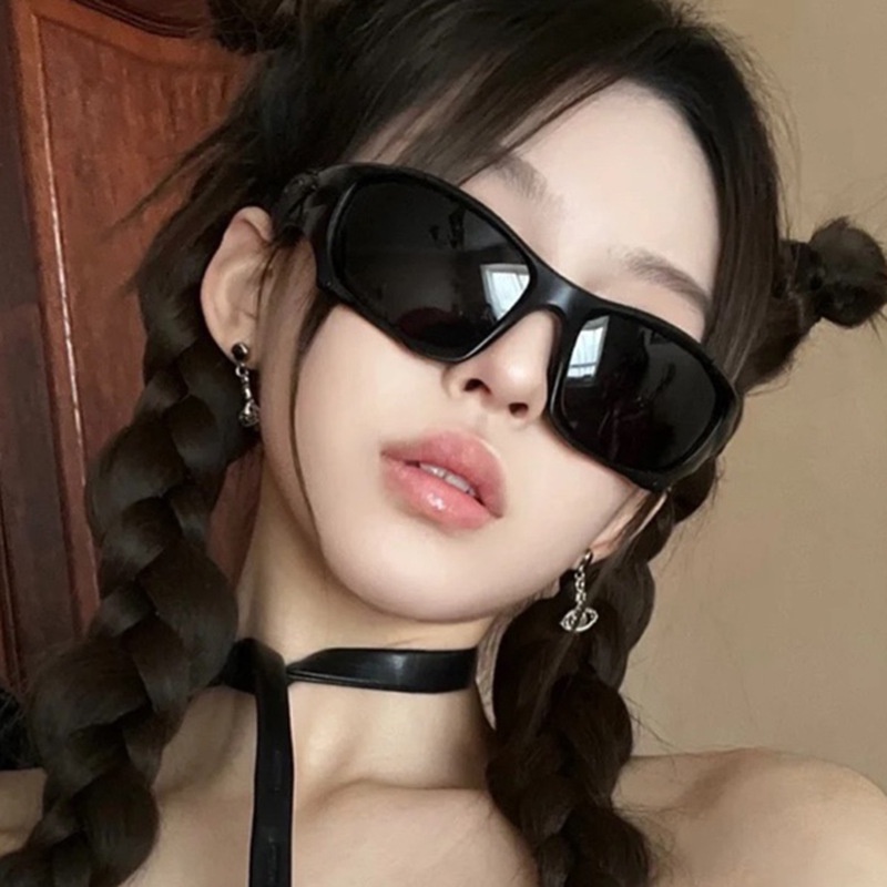 (YUZHU) Kacamata Hitam Bersepeda Punk Fashion Alien Untuk Pria INS Style Futuristik Sunshade Sunglasses Untuk Wanita