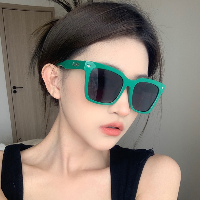 (YUZHU) Korea Fashion Colorful Square UV Protection Sunglasses Unisex Kacamata Hitam Serbaguna