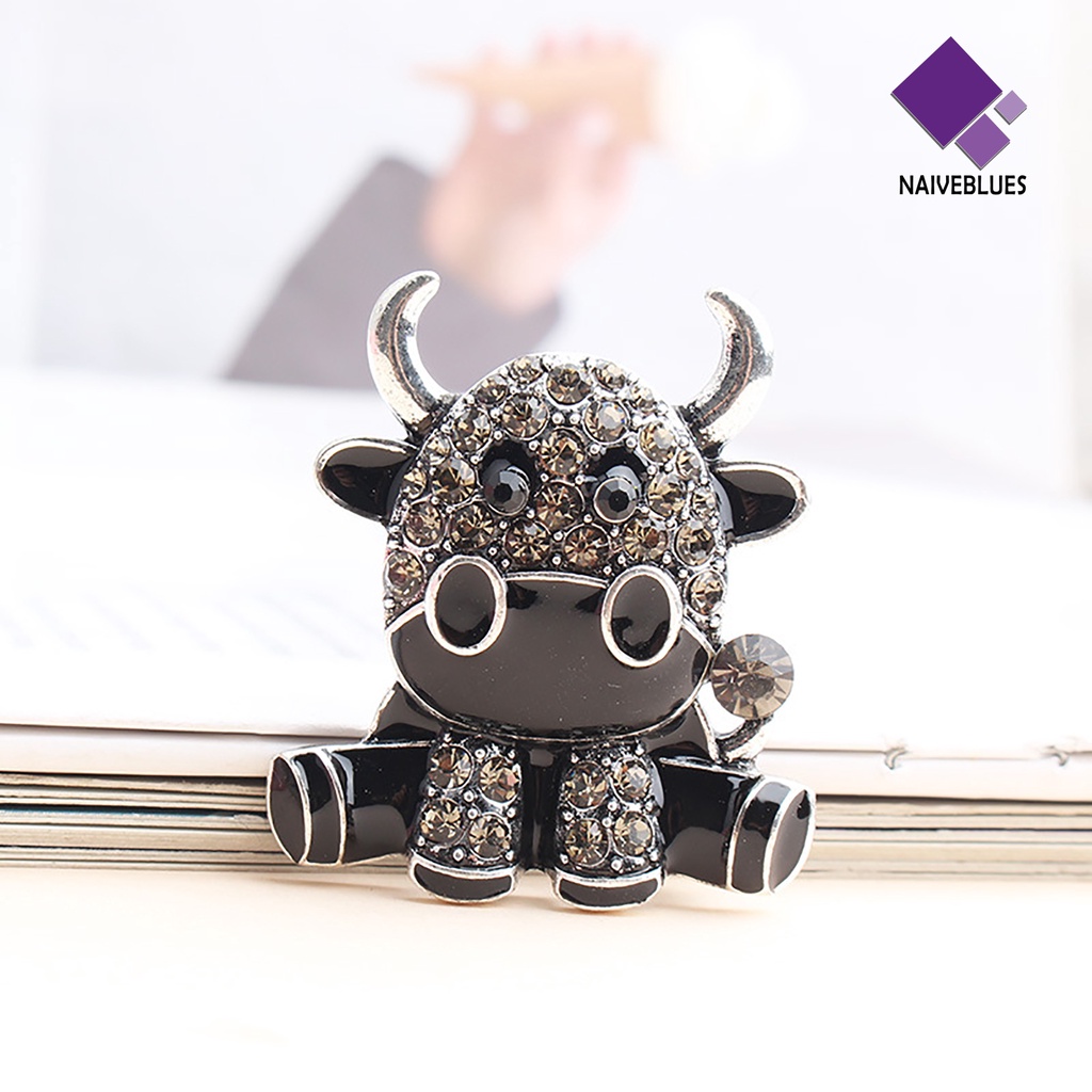 &lt; Naiveblues &gt; Unisex Berlian Imitasi Bertatahkan Zodiak Sapi Sapi Bros Pin Perhiasan Pakaian Aksesori