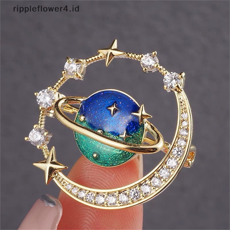 {rippleflower4.id} Lucu Bumi Bulan Bintang Bros Planet Biru Anti Liar Pin Mantel Syal Bros Perhiasan~