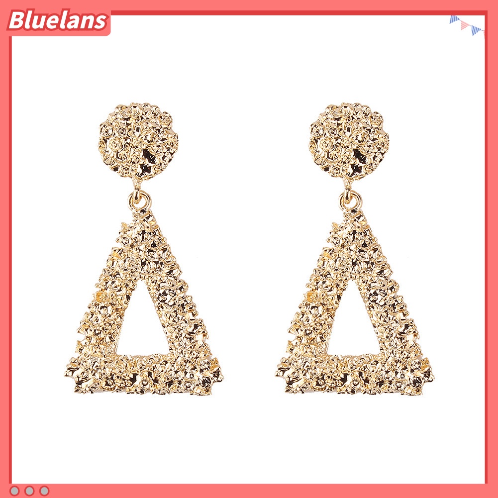 [BLS] Eropa Dan Amerika Angin Dingin Anting Logam Pribadi Tren fashion Berongga Segitiga Geometris Anting-Anting Berlebihan