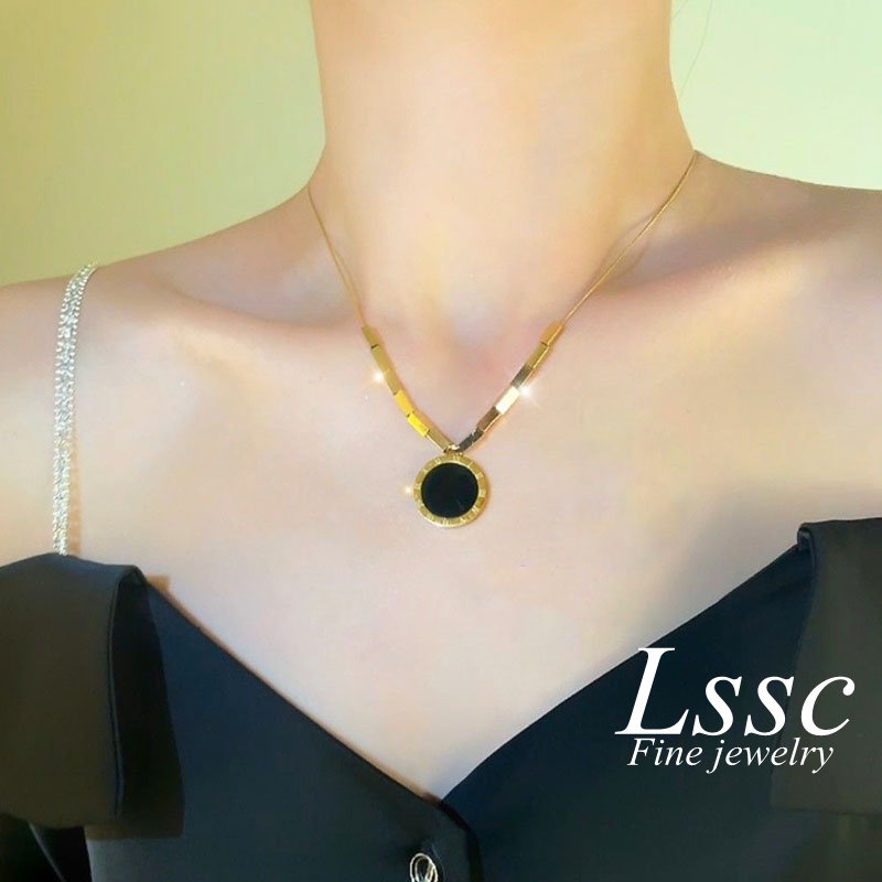 Kalung Titanium Romawi Bulat Hitam Aesthetic Cantik Emas 18K Anti Karat Perhiasan Aksesoris Wanita Fashion Korea