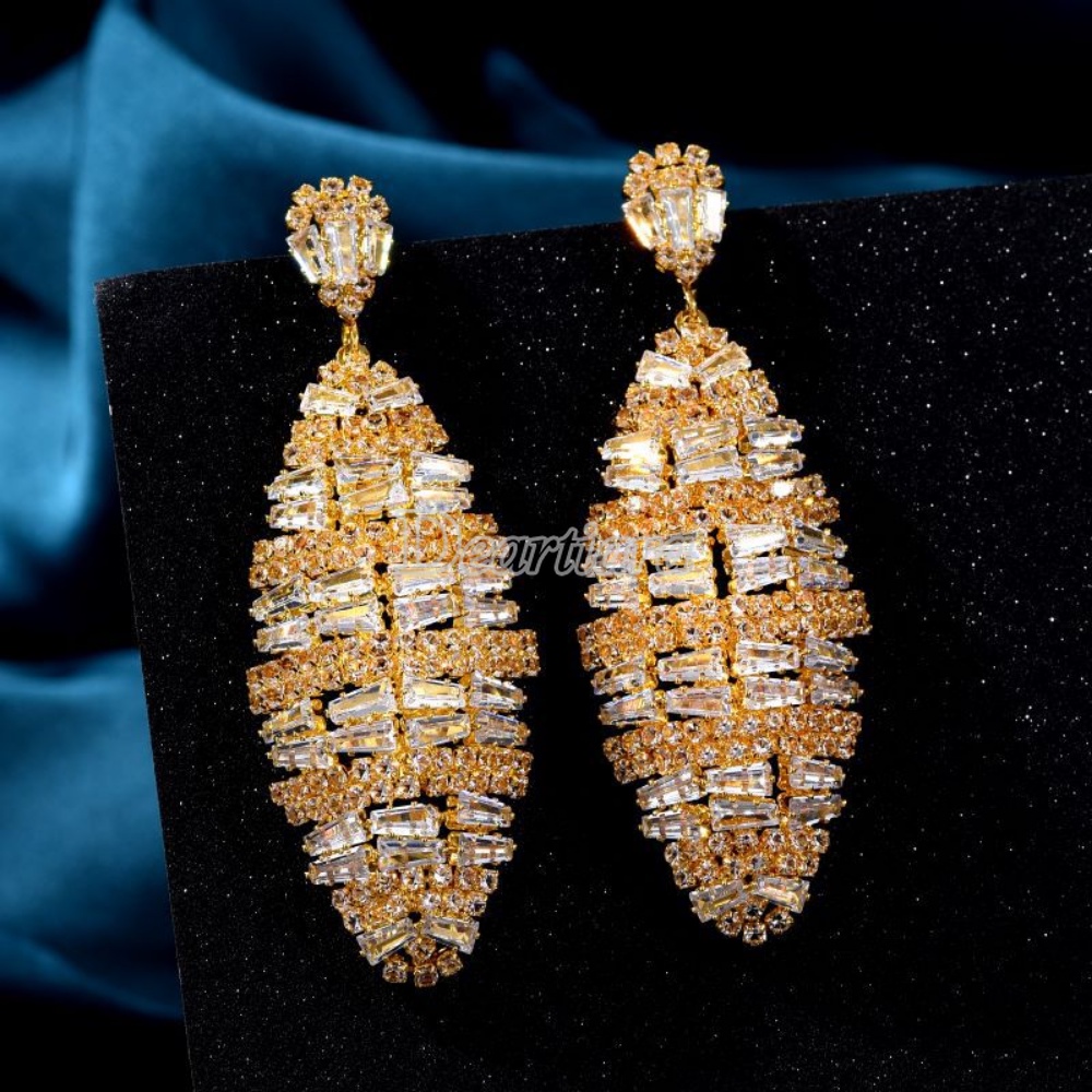 Anting Zirkon Mewah Ringan Baru Untuk Gaun Perjamuan Pasangan Dengan Anting Temperamen, Hiasan Kepala Pengantin, Anting Tetesan Air Premium