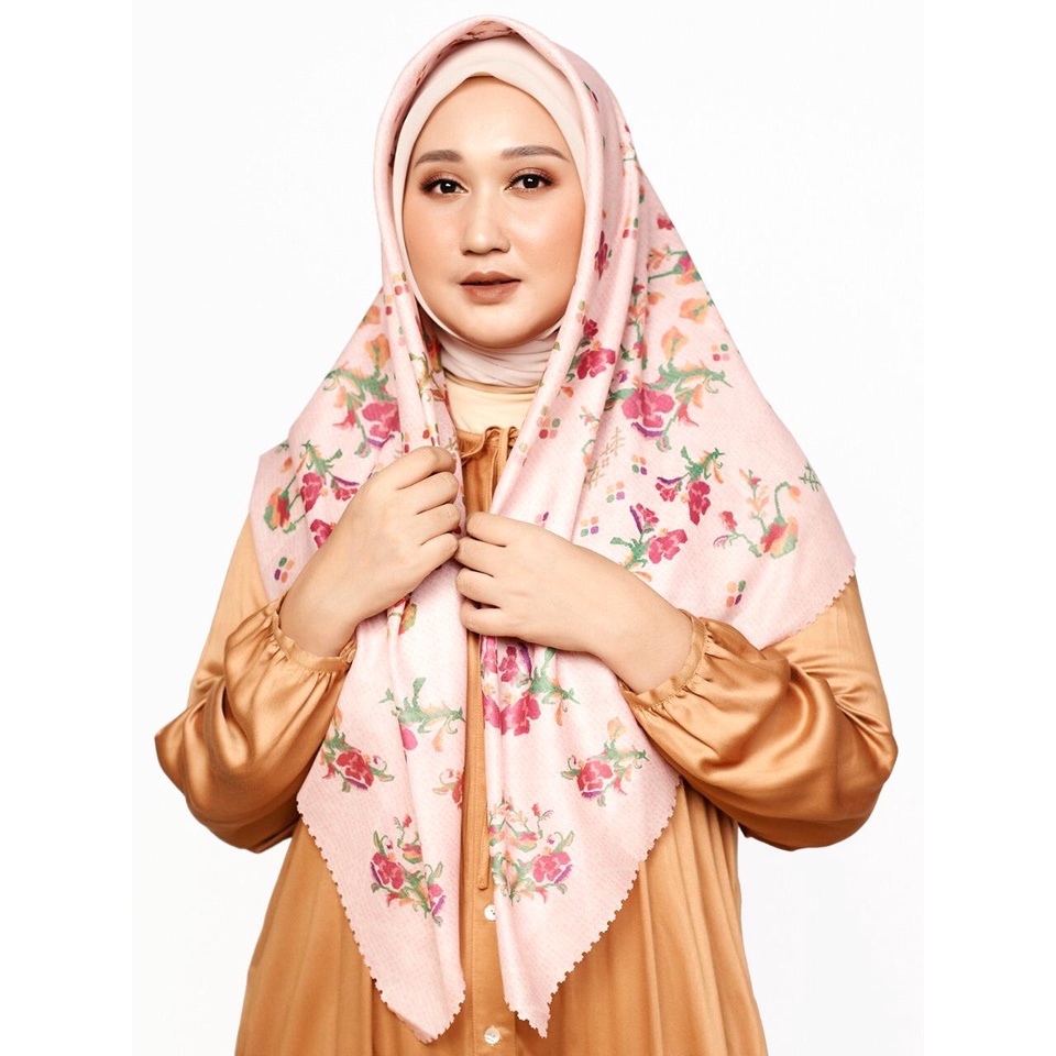 Hijab - Radwah DP Studio Scarf (Cening)