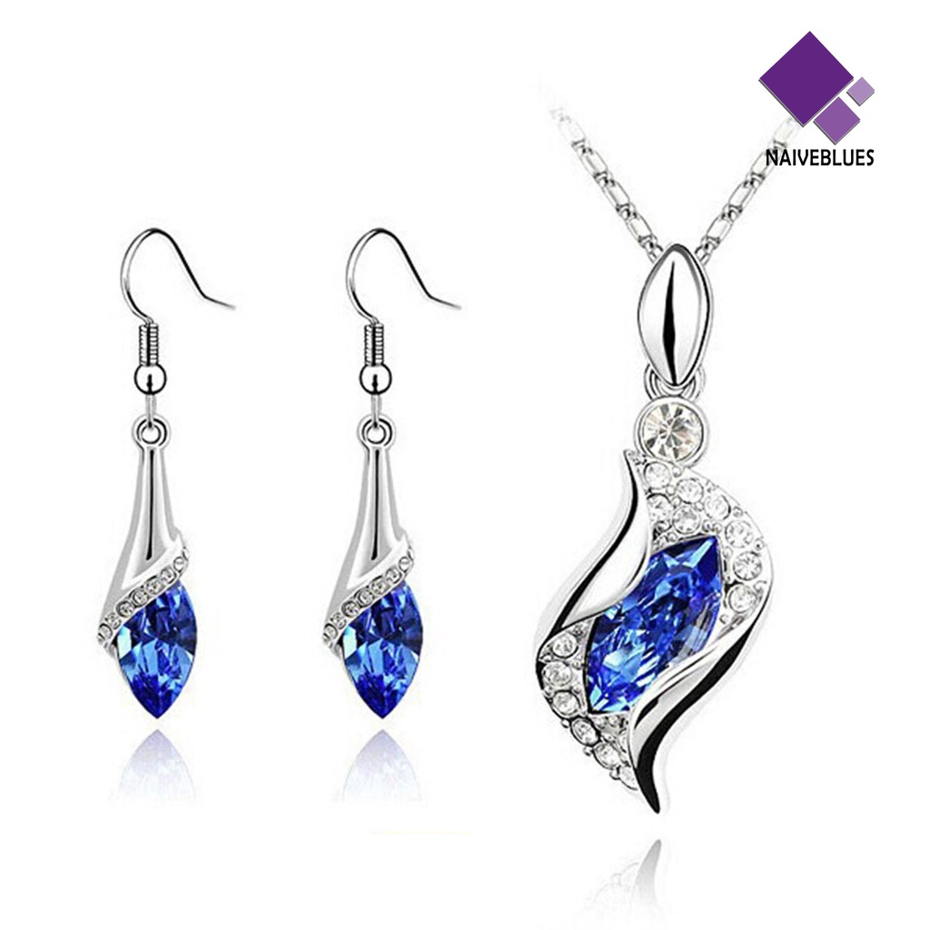 Naiveblue &gt; 2 Pcs/Set Pengerjaan Indah Anting Mulia Set Indah Bersinar Kristal Liontin Kait Anting