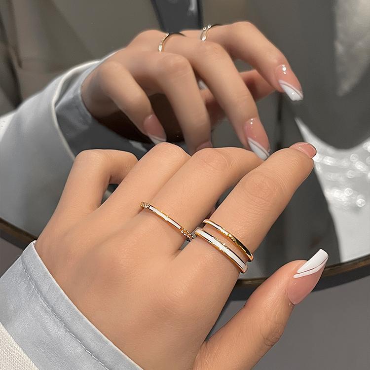 Cincin Baris Ganda Berlian glitter Pinggiran Tipis Putih Tetesan Minyak lady Korea