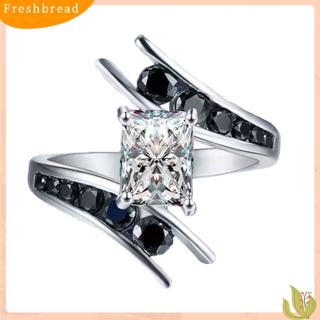 < Freshbread > Bertatahkan Berlian Imitasi Hitam Hias Wanita Cincin Pengerjaan Halus Persegi Cubic Zirconia Spiral Kreatif Cincin Perhiasan Accessaries