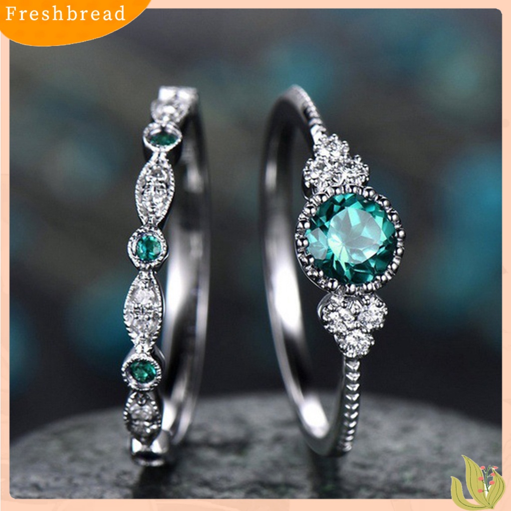 &lt; Freshbread &gt; 2 Pcs Cincin Tunangan Geometris Hijau Cubic Zirconia Wanita Berkilau Indah Jari Cincin Aksesoris Perhiasan