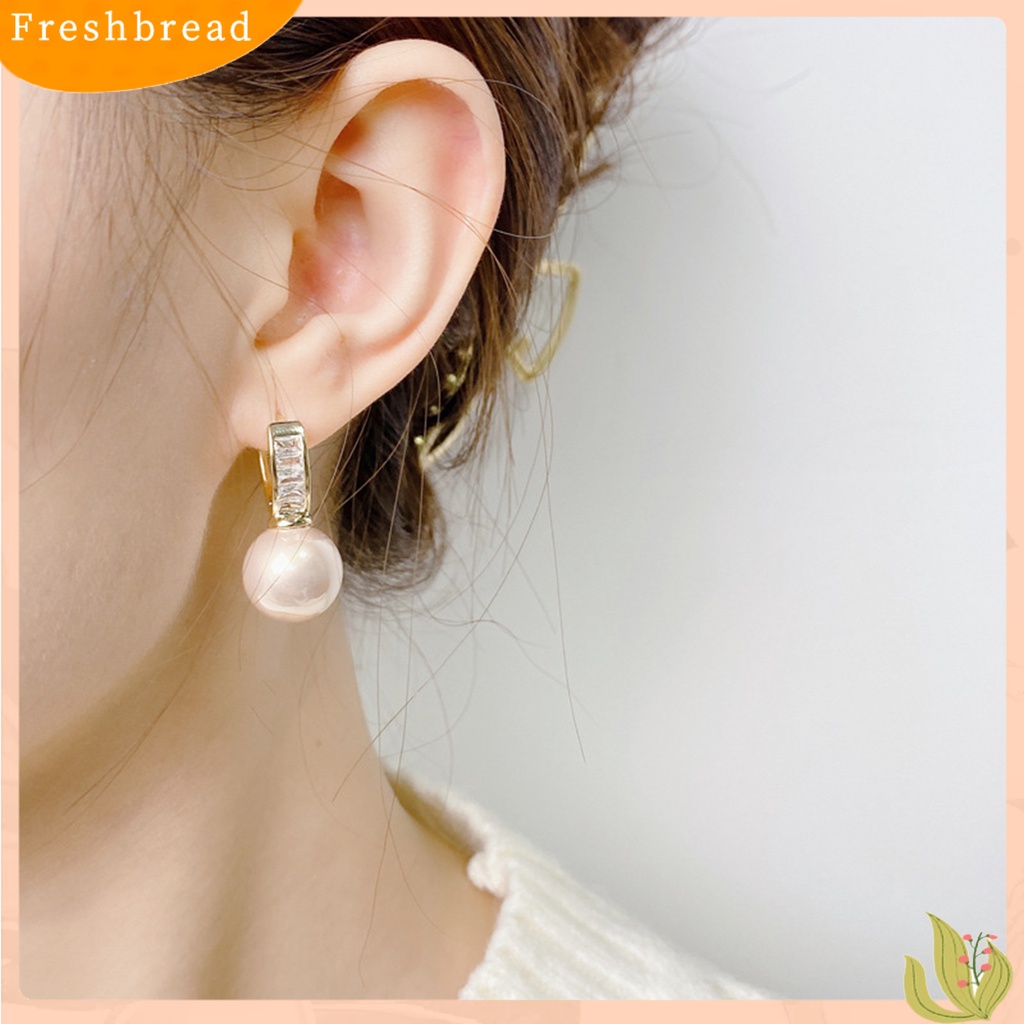 &lt; Freshbread &gt; 1pasang Drop Earrings Gaya Perancis Retro Berongga Bentuk U Elegan High Gloss Mutiara Imitasi Wanita Earrings Fashion Jewelry