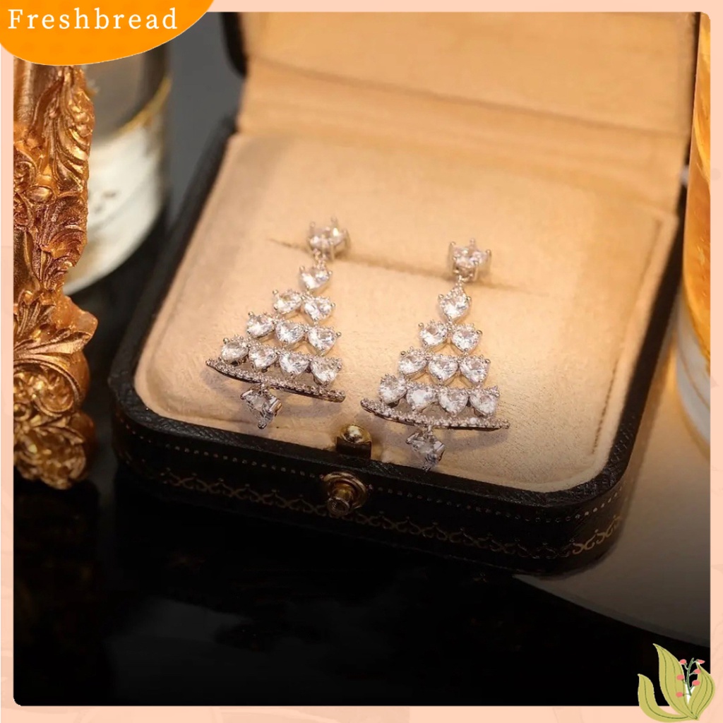 &lt; Freshbread &gt; 1pasang Wanita Anting Natal High-end Berlian Imitasi Mengkilap Bentuk Pohon Natal Berongga Keluar Stainless Hias Telinga Indah Tahun Baru Wanita Anting Hadiah