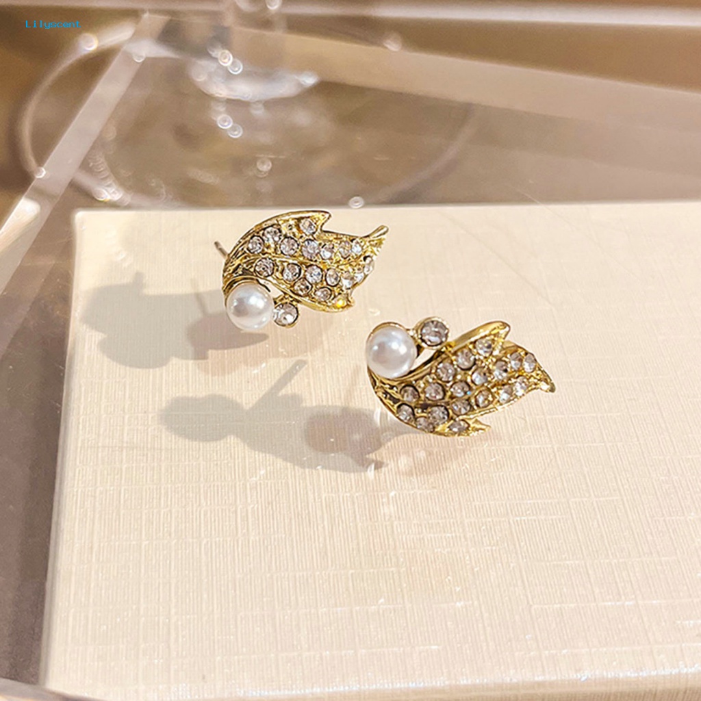 Lilyscent 1pasang Anting Pejantan Tepi Halus Aksesori Fashion Wanita Maple Leaf Ear Studs Perhiasan Aksesoris Berlian Imitasi Penuh