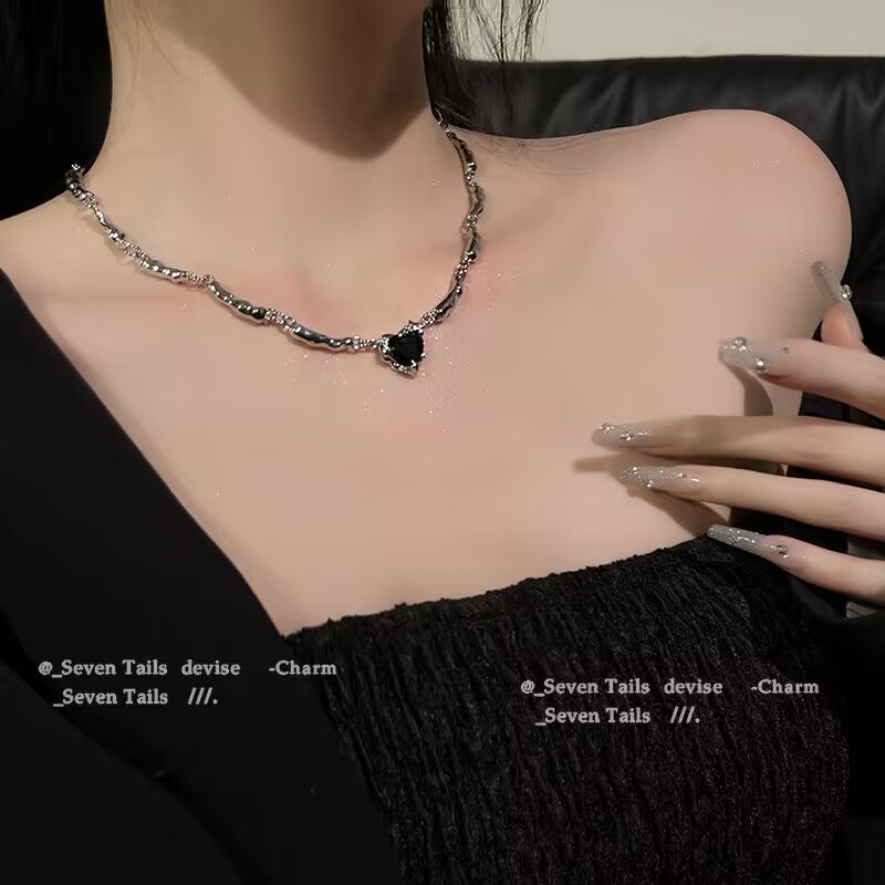 Ifyou Y2K Kalung Hati Hitam Tidak Teratur Kristal Kalung Untuk Wanita Aksesoris Perhiasan