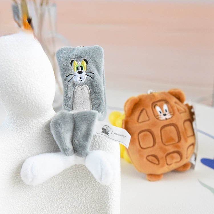 Plushies Tom Cat Dan Jerry Mouse Menambah Charm Dan Whimsy Ke Ruang Anda