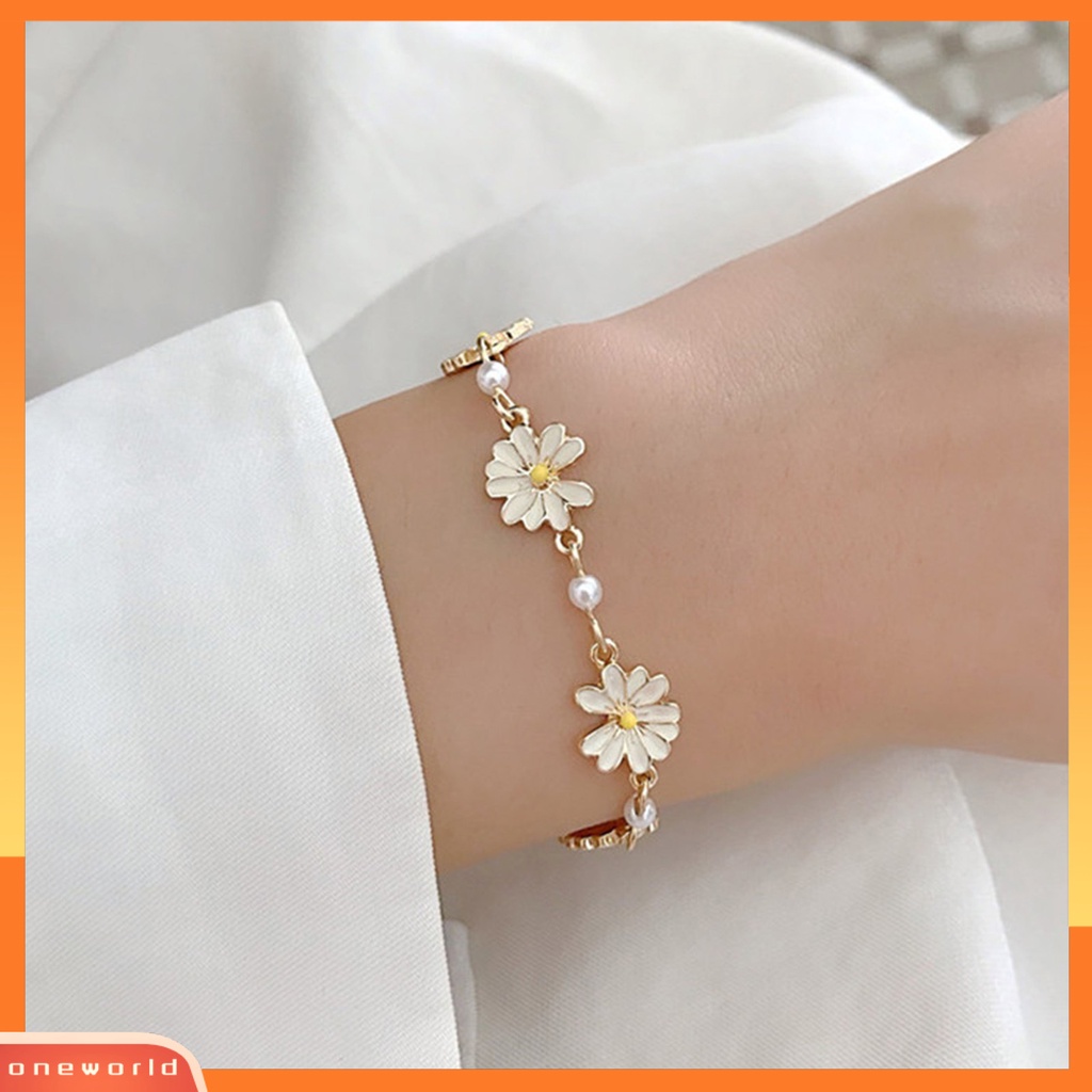 [EONE] Wanita Gelang Kecil Mutiara Imitasi Emas Ekstensi Rantai Elegan Temperamen Paduan Bunga Putih Pesona Wanita Bangle Fashion Perhiasan