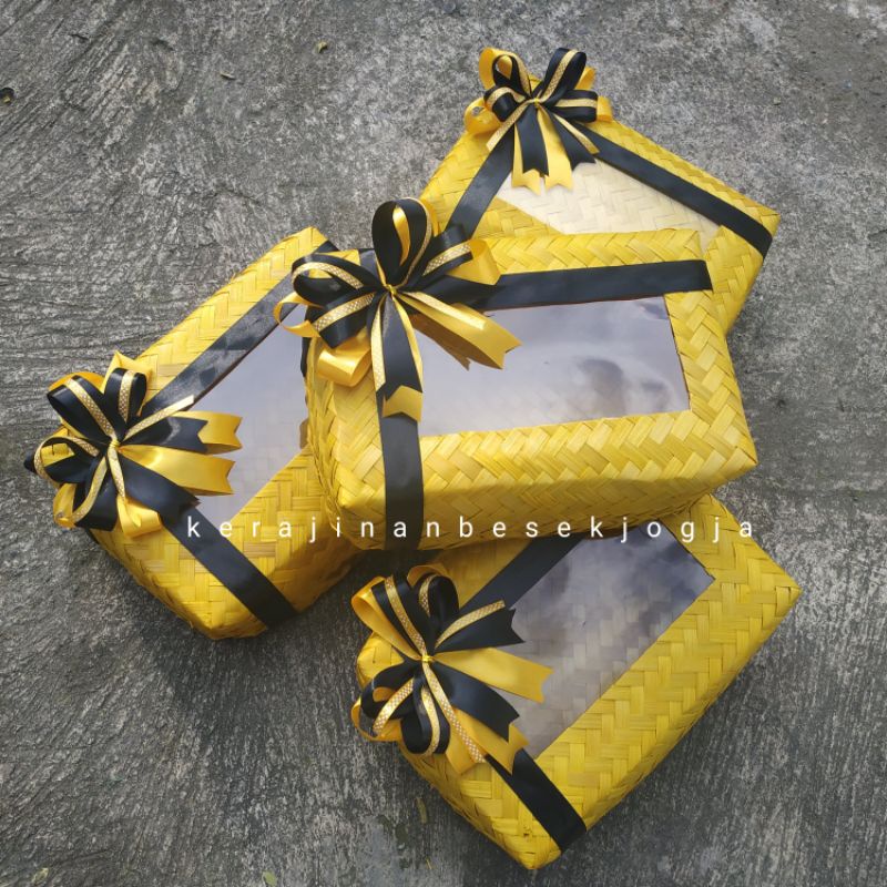 BESEK 20X30 MPS WARNA /besek kain/besek batik/besek nasi/besek kotak/hantaran/seserahan/besek Jogja/