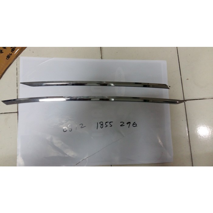 list kaca belakang calya