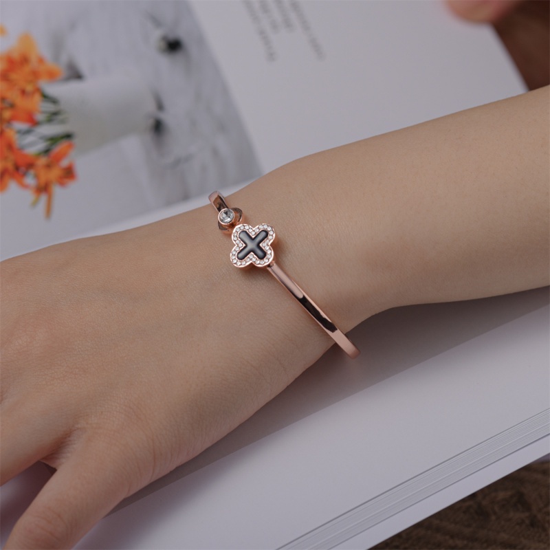 Ahellogirl Versi Korea Dari Berbagai S925 Perak 8-karakter Cycle Symbol Four-leaf Clover Bracelet Wanita Berlian Ringan Gaya Mewah Gelang Wanita Yang Dapat Disesuaikan Grosir