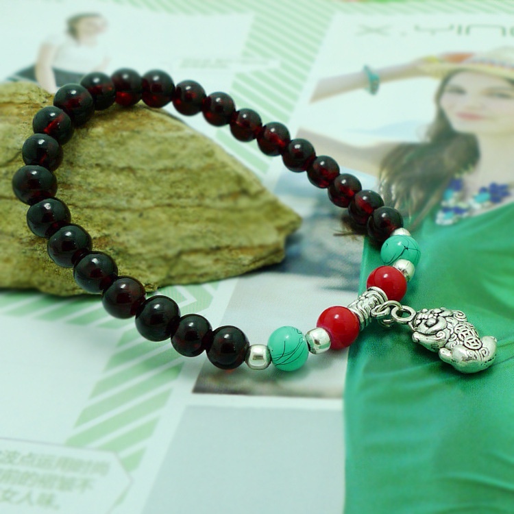 Gelang Garnet Imitasi Burgundy Sederhana Fashion Pasangan Pacar Beruntung Pixiu Maskot Liontin Aksesoris