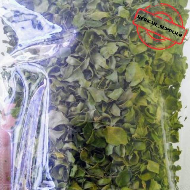 

Daun Kelor Kering 500gr - Teh Daun Kelor Kualitas Bagus Warna Hijau