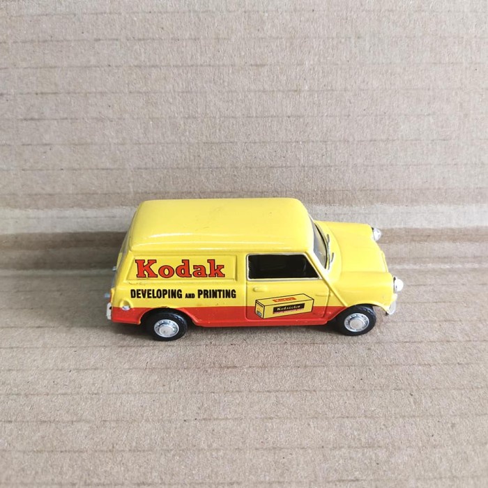 Oxford 1/43 Austin Morris Mini Panel Van Kodak Made in China