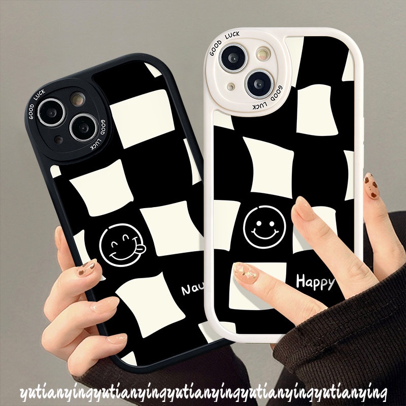 IPHONE Casing Ponsel Kotak-Kotak Hitam Putih Fashion Kompatibel Untuk Iphone11 13 14 12 Pro Max7 Plus XR X XS Max7 8 6s 6 14 Plus SE 2020 Wajah Senyum Lucu Lembut TPU Pasangan Cover