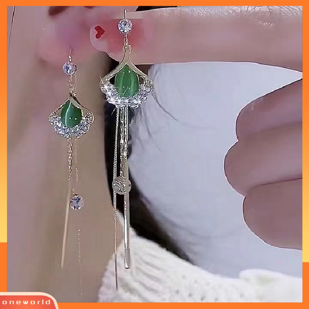 [EONE] 1pasang Anting Rumbai Rumbai Bentuk Daun Berlian Imitasi Hias Bersinar Lurus Gantung Dekorasi Hypoallergenic Liontin Geometris Tindik Drop Earrings Perhiasan Aksesoris
