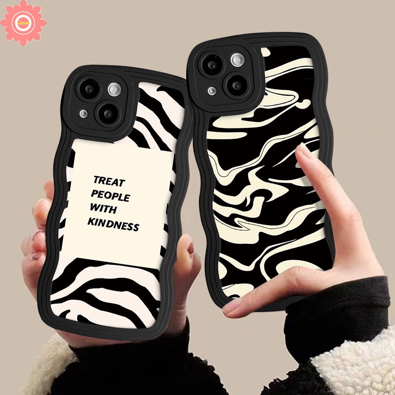 Ins Art Simple Letter Label Zebra Case Untuk Oppo A57 A5s A15 A12 A17K A3s A16 A54 A16K A53 A9 A5 A17 A7 A78 A96 A95 A74 A1k Reno 8T 6 8Z 7Z A77s A76 A55 A16s A77 Bergelombang Casing Edge