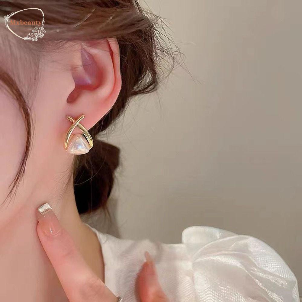 Mxbeauty Wanita Anting Yang Dapat Dilepas Temperamen Indah Vintage Trendi Mutiara Imitasi Desain Niche Hadiah Gadis Berlian Imitasi Alloy Gaya Korea Earrings