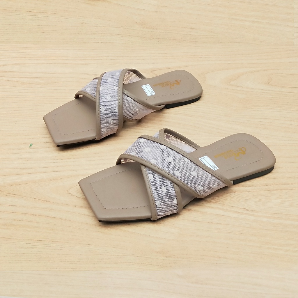 Sendal Terbaru 2023 | Sandal Teplek Selop Slipper Kokop Silang Flat Jala Bintik Wanita Kekinian | Se