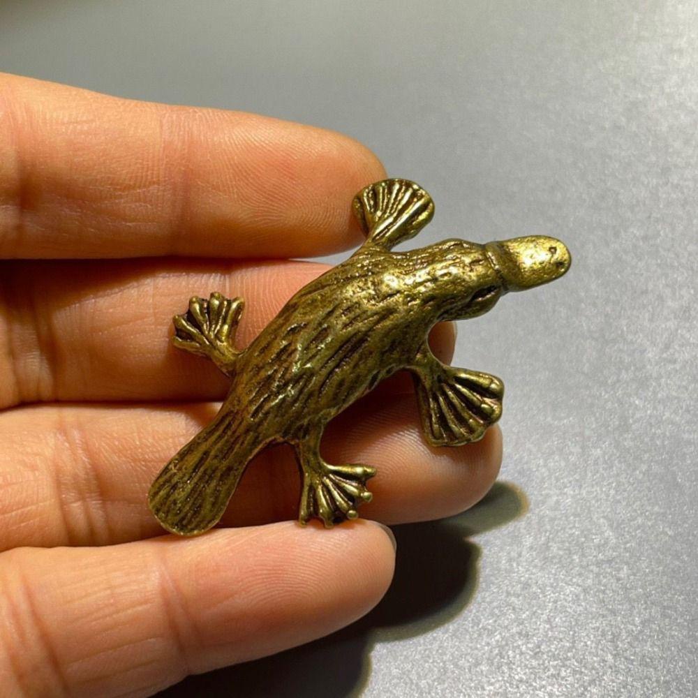 [Elegan] Ornamen Platypus Hidup Teh Mini Pet Mudah Digunakan Desain Unik Kerajinan Logam Tembaga Solid