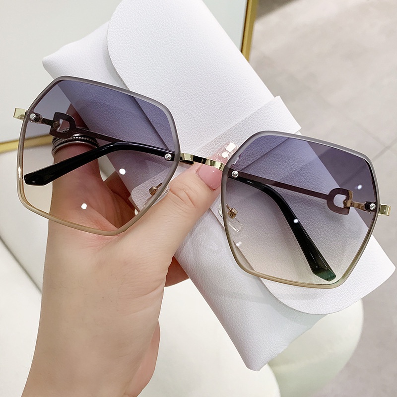 Fashion Square Aesthetic Shades Sunglasses Untuk Wanita/Men Metal Frame Sunglasses Eyewear