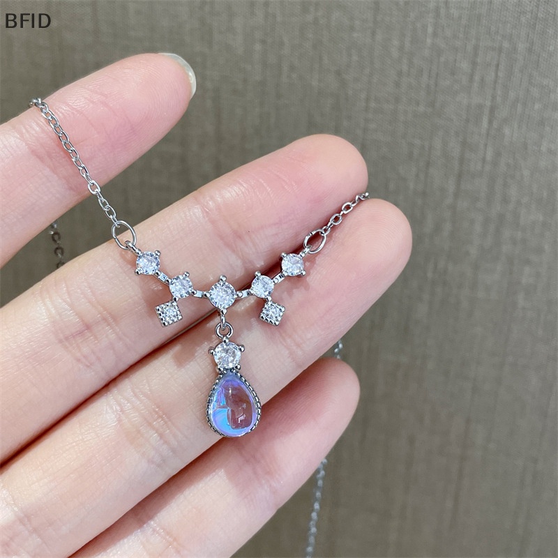 [BFID] Kreatif Tetesan Air Berbentuk Moonstone Shinny Kalung Ins Gaya Ringan Fashion Rantai Klavikula Untuk Wanita Gadis Perhiasan Hadiah [ID]