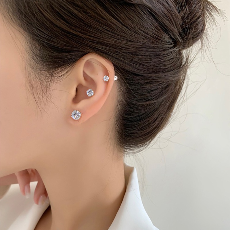 Anting Sekrup Unisex Minimalis Empat Cakar Dengan Desain Simple Dan Halus Warna Silver