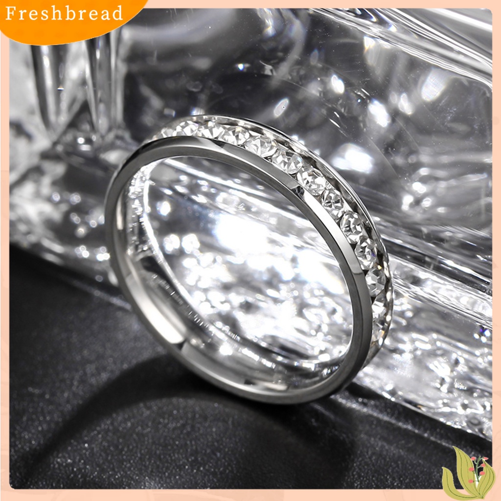 &lt; Freshbread &gt; Indah Permukaan Halus Pernikahan Band Baja Titanium Berlian Imitasi Sederhana Wanita Cincin Pesona Perhiasan