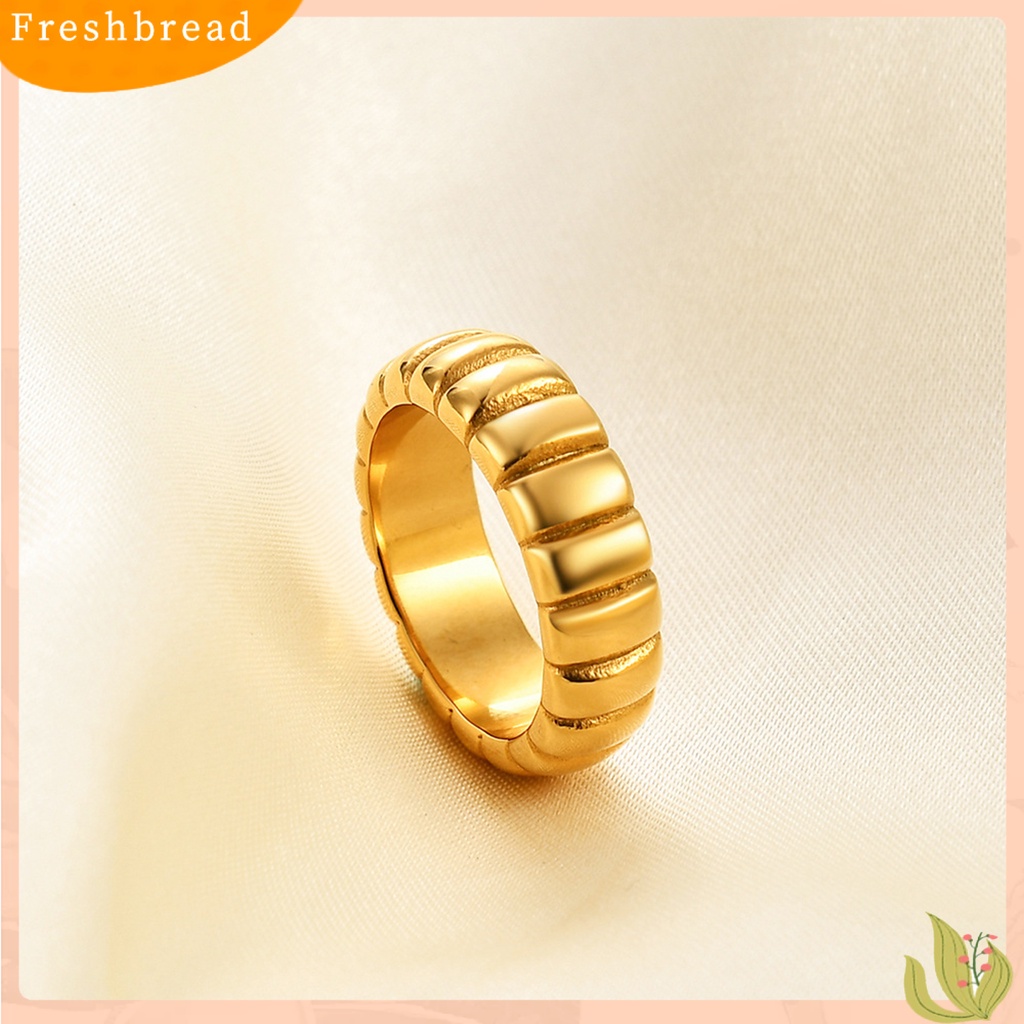 &lt; Freshbread &gt; Jari Band Diangkat Gandum Geometris Elektroplating Kilau Terang Menawan Berdandan Colorfast Titanium Steel Punk Cincin Wanita Perhiasan