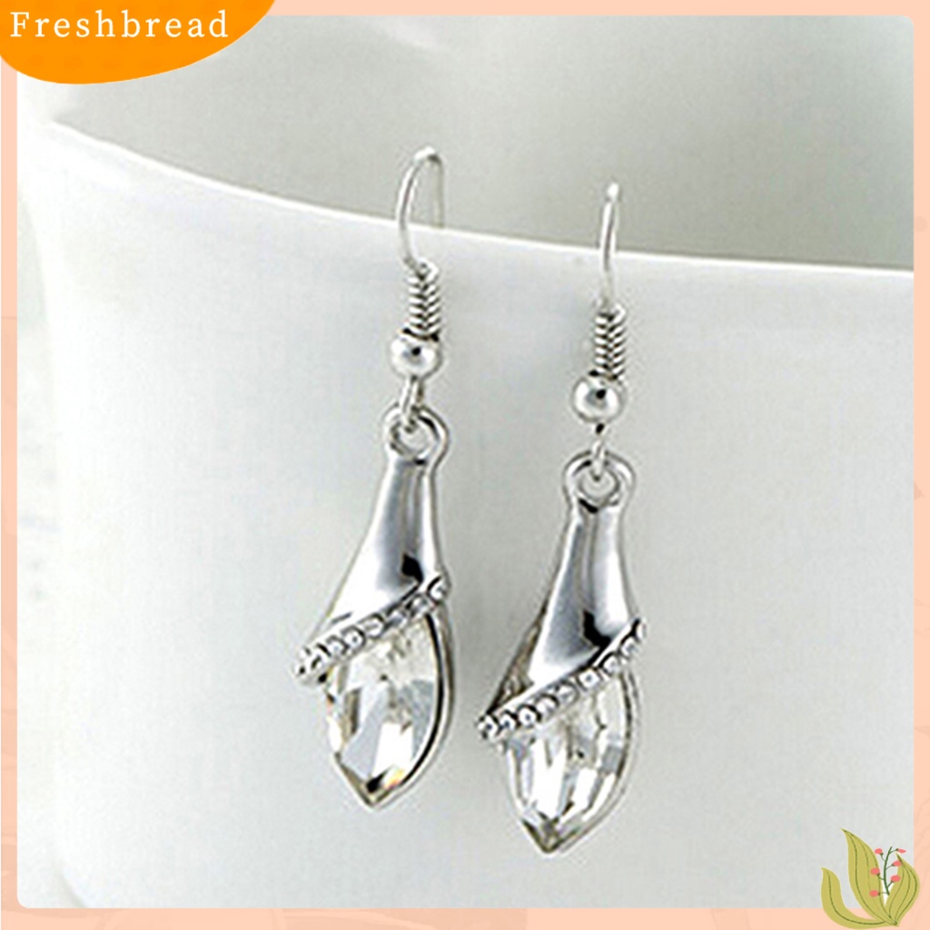 &lt; Freshbread &gt; Wanita Eye-catching Berlian Imitasi Mengkilap Panjang Drop Menjuntai Kait Anting Perhiasan Yang Chic