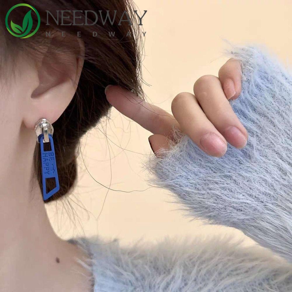 Needway   Ritsleting Bentuk Anting Pesona Halus Telinga Drop Manis Unik Paduan Gadis Punk Earrings