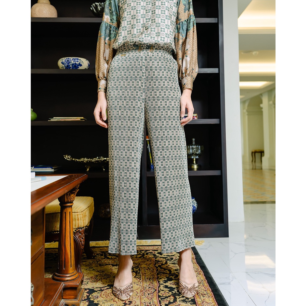 Muda Official Wanodya Pleated Pants - Green