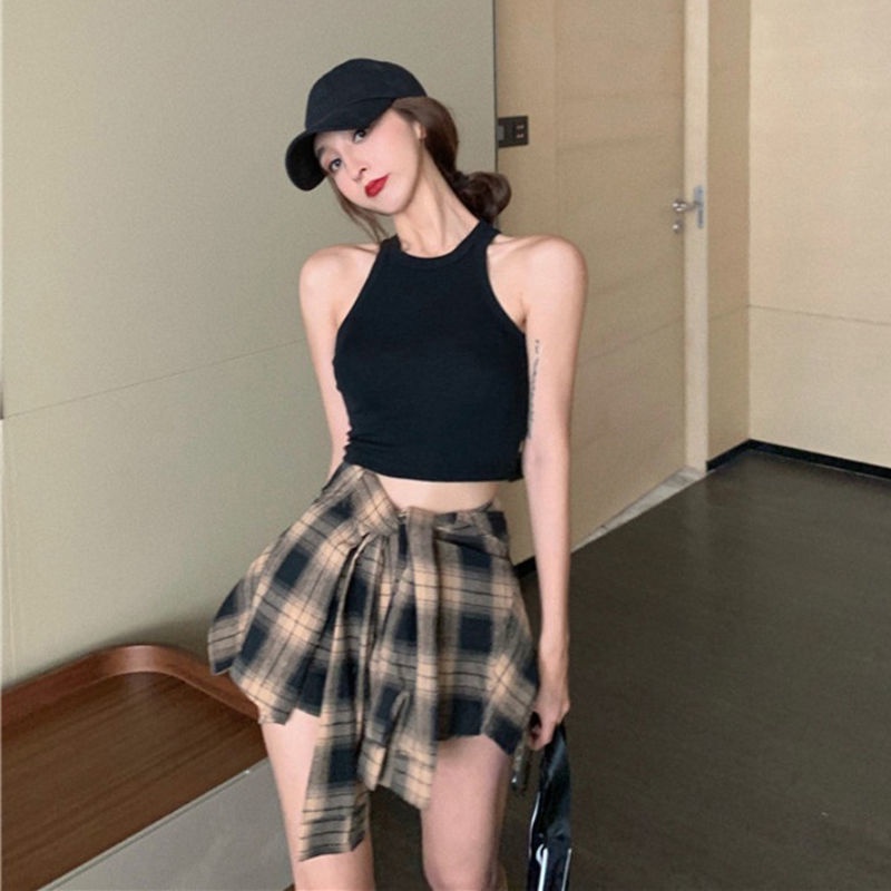 Red Hot girl suit wanita musim panas versi Korea baru dari slim slim vest top irregular plaid shorts skirt two-piece set