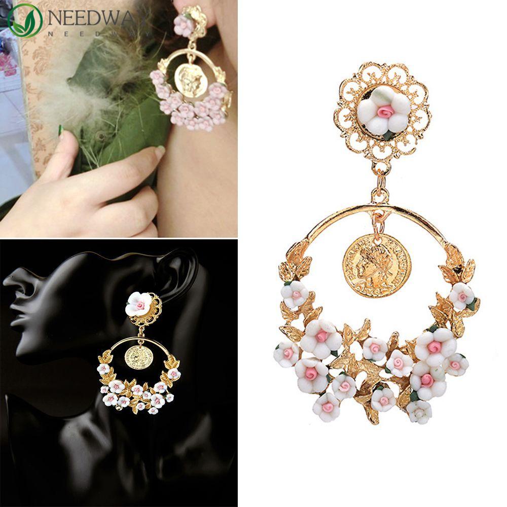 Needway Baroque Earrings Statement Earring Elegan Cantik Untuk Wanita Istana Perhiasan Kepribadian Lingkaran Cincin Retro Vintage Kristal Bunga Cabang