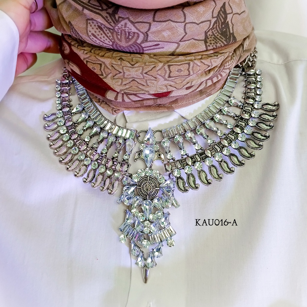 Kalung Liontin Warna Silver Gaya Vintage Etnik Gypsy Nepal KAU016A