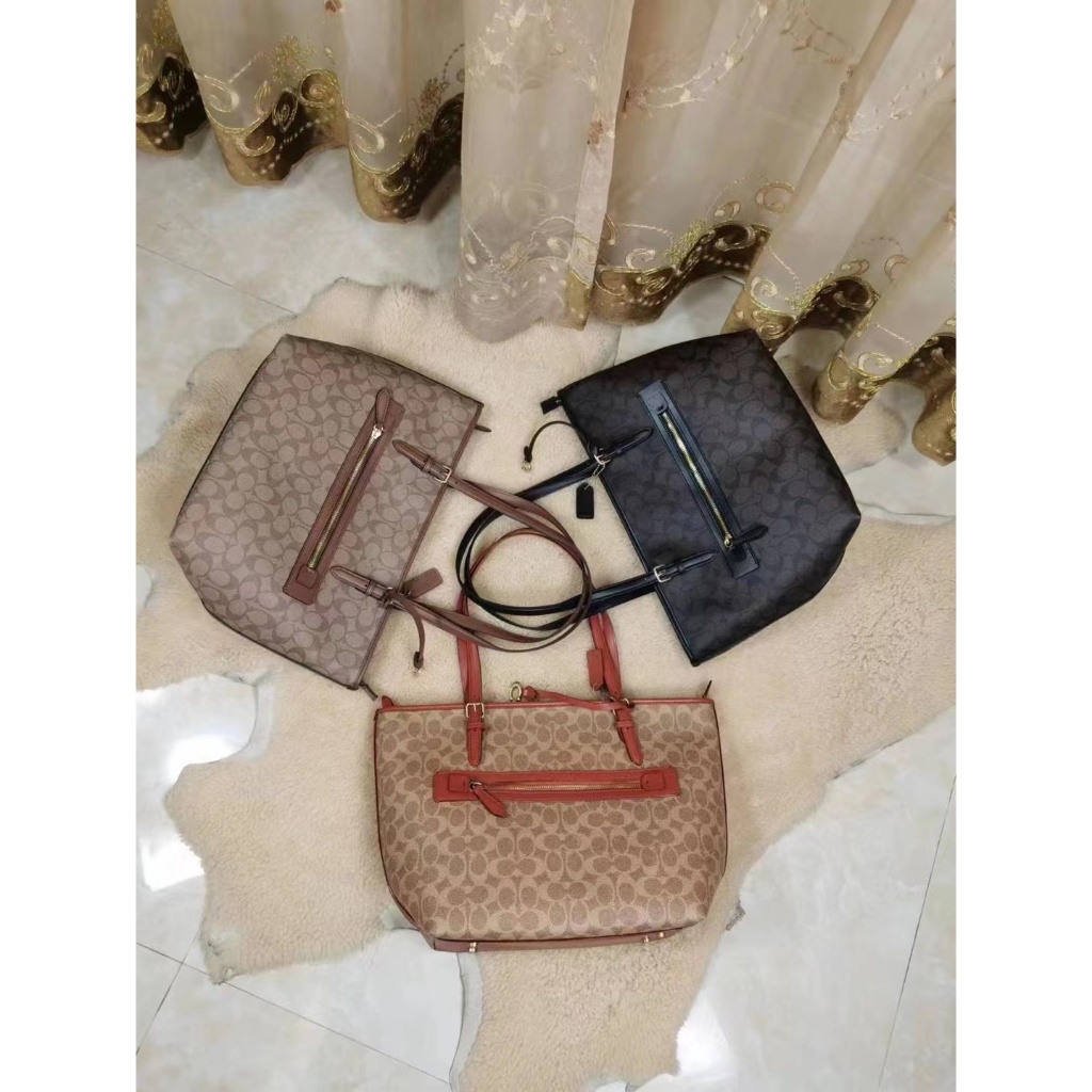 Coach Large Taylor Tote in Signature