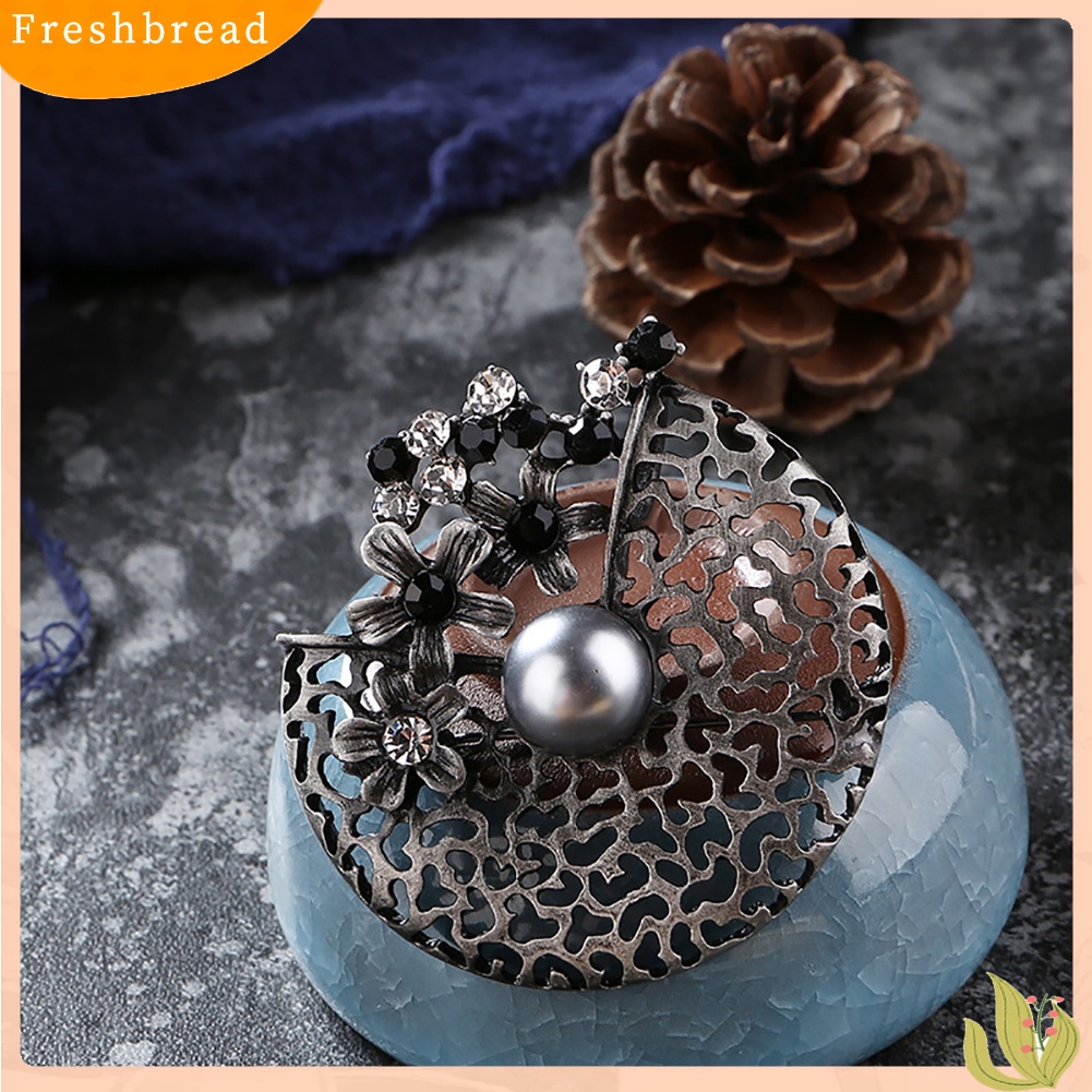 &lt; Freshbread &gt; Vintage Wanita Pesta Perhiasan Berlian Imitasi Berongga Bunga Bros Pin Syal Breastpin