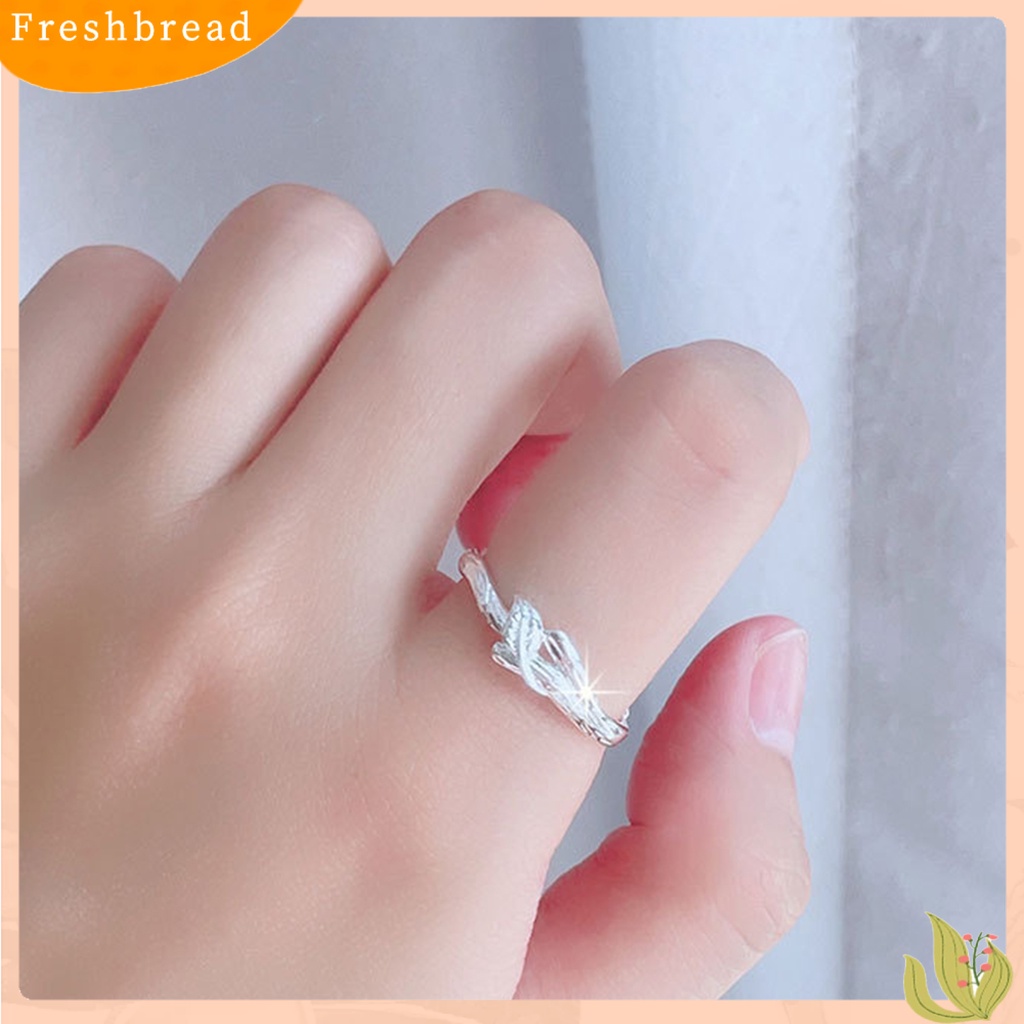 &lt; Freshbread &gt; Pasangan Cincin Pembukaan Dipoles Elegan Hadiah Hari Valentine Berlian Imitasi Berkilau Duri Daun Wanita Pria Jari Cincin Perhiasan Fashion