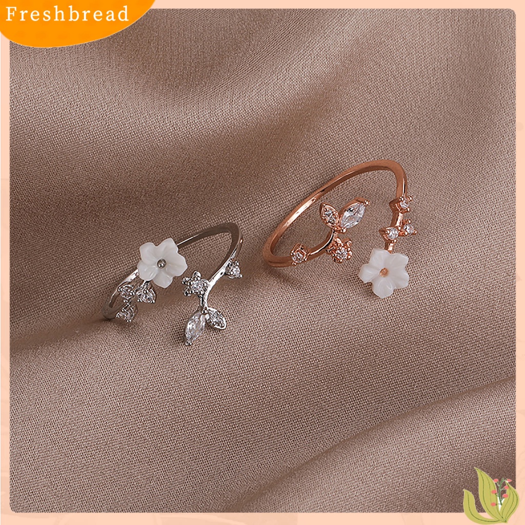 &lt; Freshbread &gt; Wanita Cincin Geometris All-match Hadiah Anniversary Open-end INS Mutiara Imitasi Shell Bunga Berlian Imitasi Cincin Untuk Pakaian Sehari-Hari