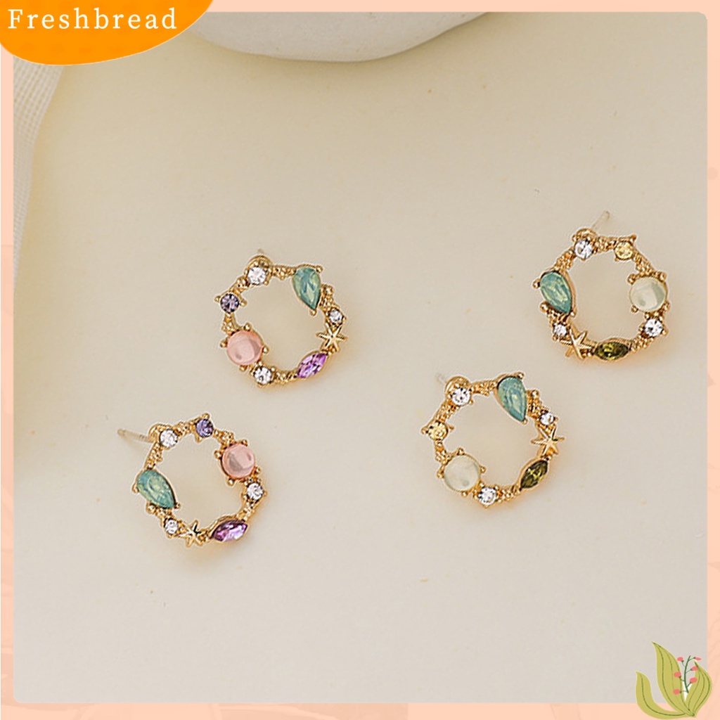 &lt; Freshbread &gt; 1pasang Alloy Studs Earrings Indah Geometris Berlian Imitasi Wreath Piercing Ear Studs Untuk Kehidupan Sehari-Hari