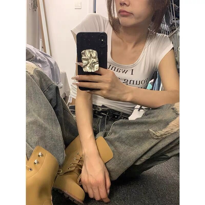 Red Hot girl style U-neck slim slim lengan pendek T-shirt wanita rasa desain ceruk musim panas baru bagian pendek keinginan murni bahu depan top