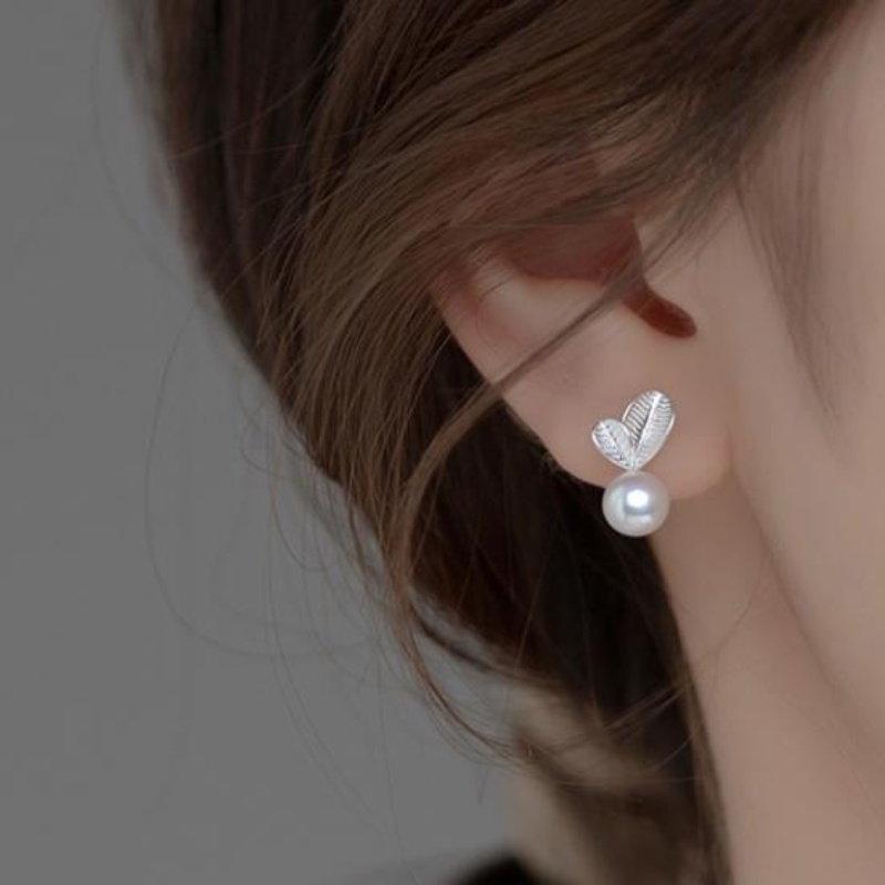 S925 Perak Mutiara Daun Pejantan Anting Gaya Korea Temperamen Segar Fashion Earrings Kepribadian Ornamen