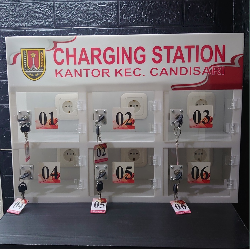 

Box Charger HP / Charging Station Akriliik